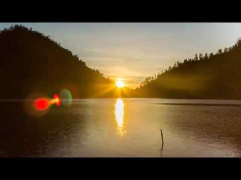 Timelapse Sunrise Ranu Kumbolo Semeru