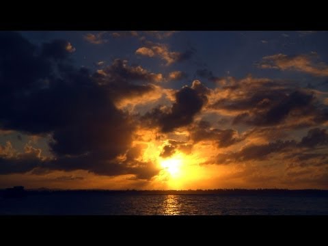 TIME LAPSE :: Beautiful Ocean Sunrises & Sunsets (1080p FULL HD)