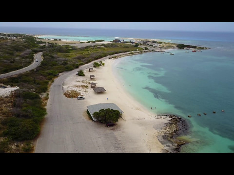 Flying Mavic Pro over Rodgers Beach Aruba.