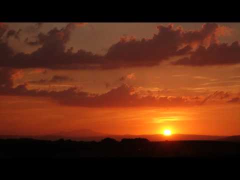 Umbrian Sunsets – Time-lapse Sony RX10 MK3 (4K/UHD)