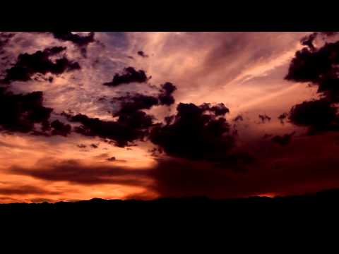 Time-Lapse Canon 5D Mark 2 Sunset moving clouds