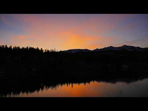 4K TIME LAPSE: Breckenridge Mountain and Pond Sunset