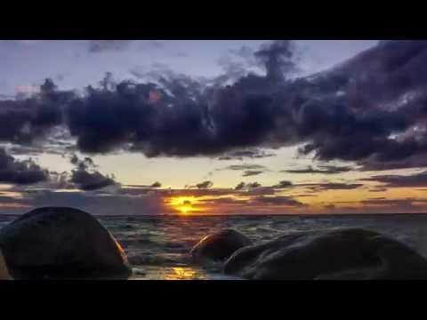 Beach sunset – Time Lapse 4K
