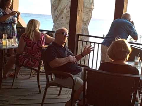 ARUBA JIMMYS BAR, GREAT FUN! FROM PHIL