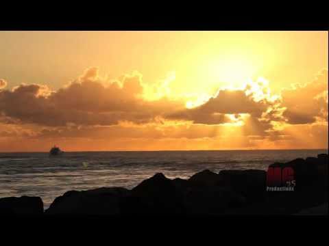 Moonset & Sunrise Time-Lapse