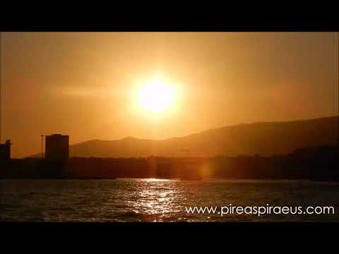 PIRAEUS PORT – Sunrise with the ships [TIMELAPSE]