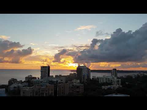 A brilliant time lapse of Sunset over Arabian Sea in Mumbai City