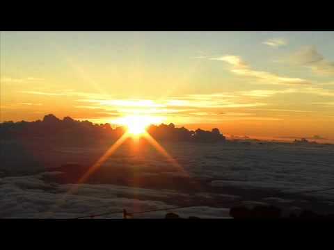 Mt Fuji Sunrise Time Lapse 2012