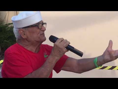Franco Montecalvo at The Beach Bar in Aruba singing ‘O Sole Mio