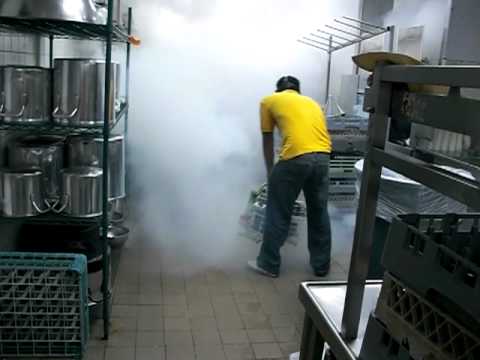 Primito Pest Control, Aruba, Thermal Fogger Fogging a big kitchen in restaurant