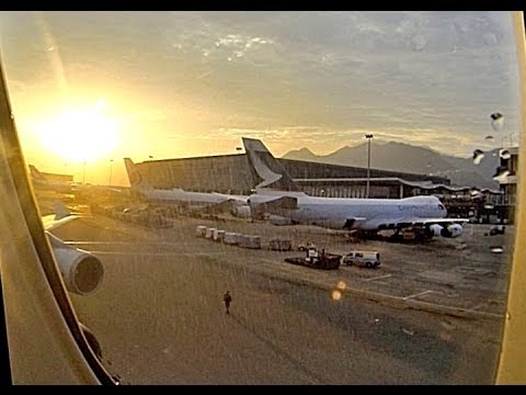 Epic GoPro Timelapse: Sunrise Boeing 747-400ERF Take-Off Hong-Kong
