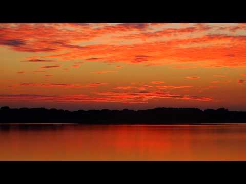 Red sky and lake (timelapse x120)