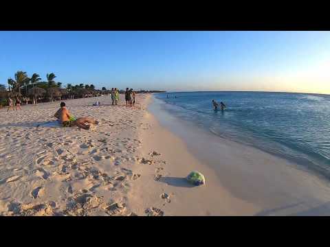 Aruba – Eagle Beach sunset walk